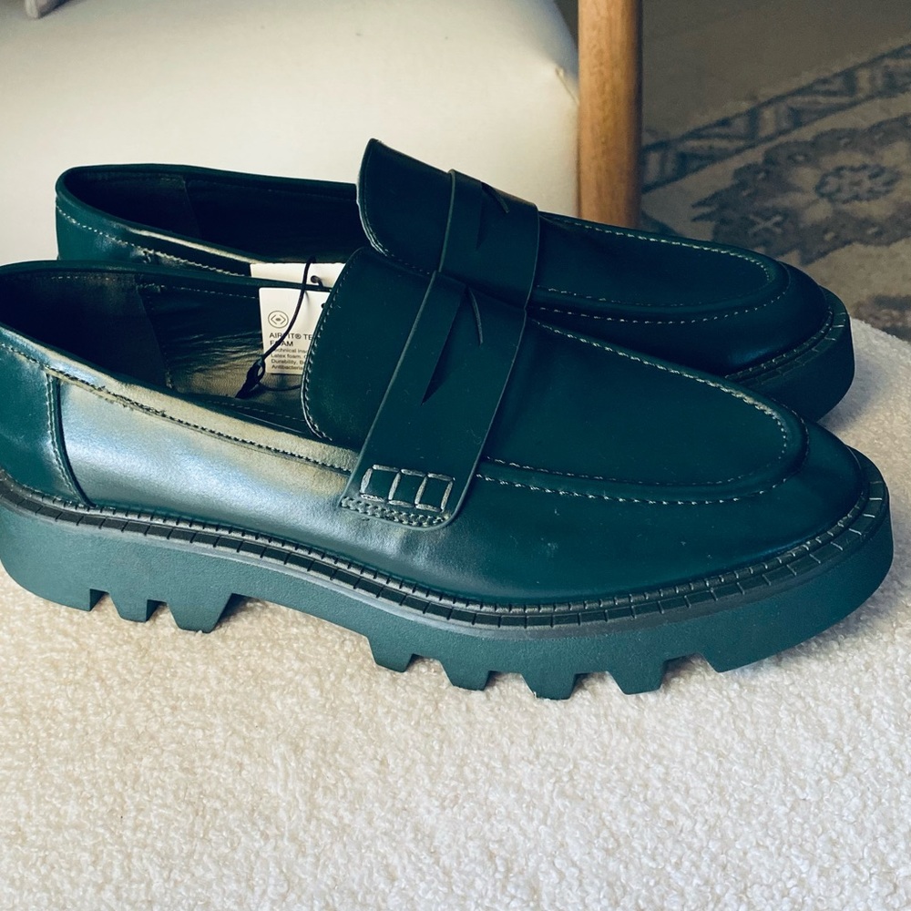 ZARA new loafers dark green in size 11